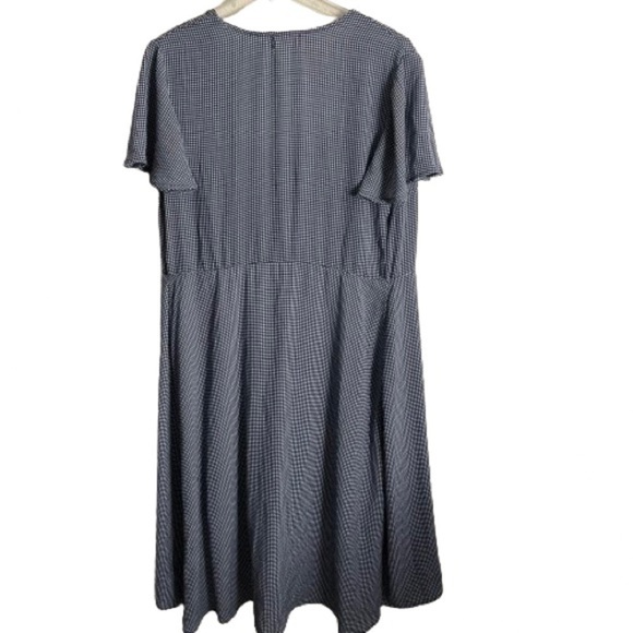 Women’s Time and Tru Blue & White Plaid Lightweight Dress Size Large 12-14! - Picture 2 of 6